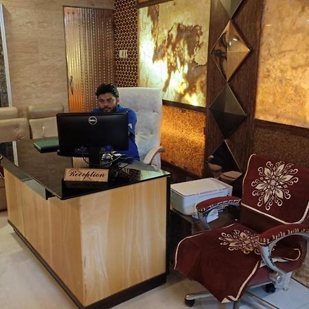 Hotel Oliver Mumbai Bagian luar foto