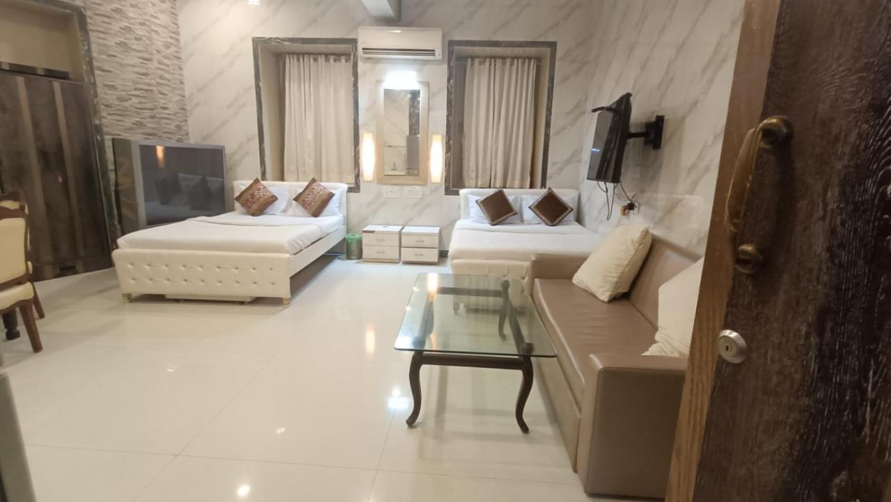 Hotel Oliver Mumbai Bagian luar foto