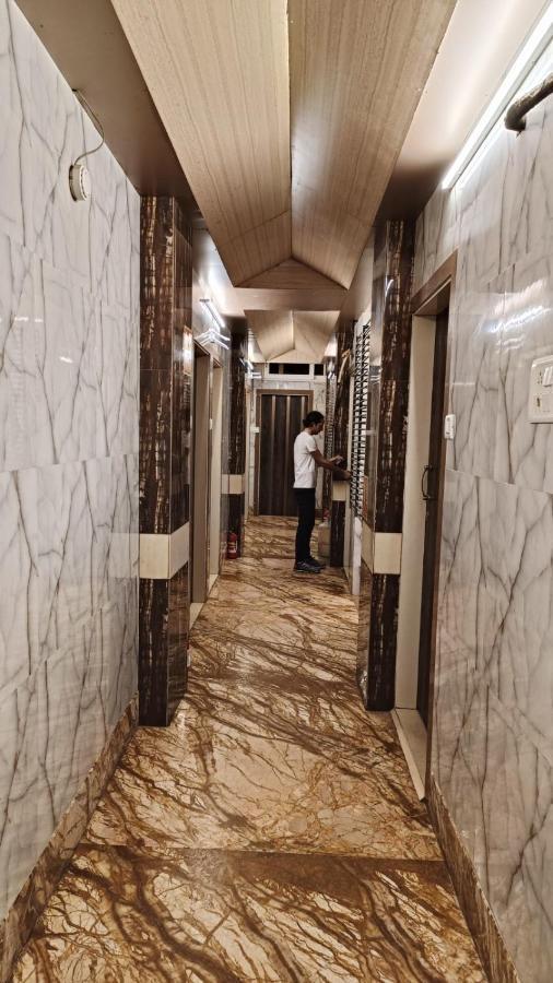 Hotel Oliver Mumbai Bagian luar foto